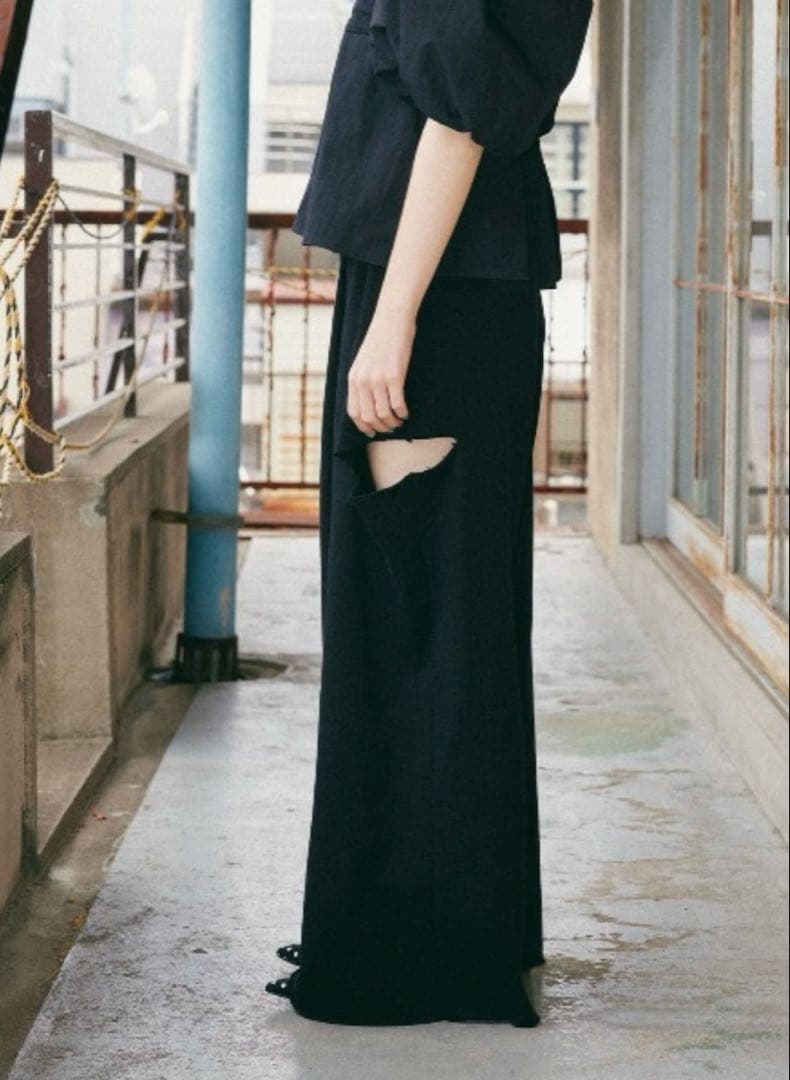 【新品未使用】COEL ダメージスウェットパンツ　ブラック