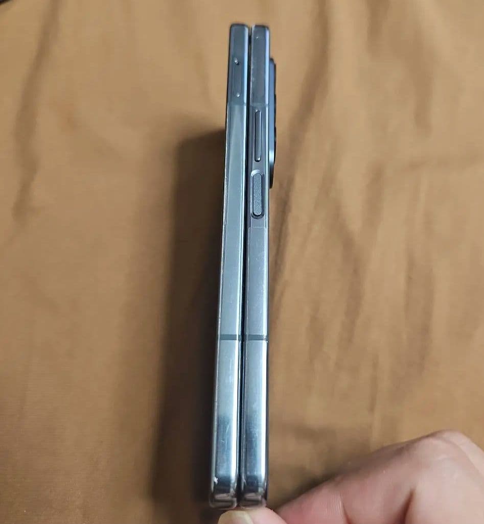 メーカー修理品 Galaxy Z Fold4 Samsung AU版 SCG16