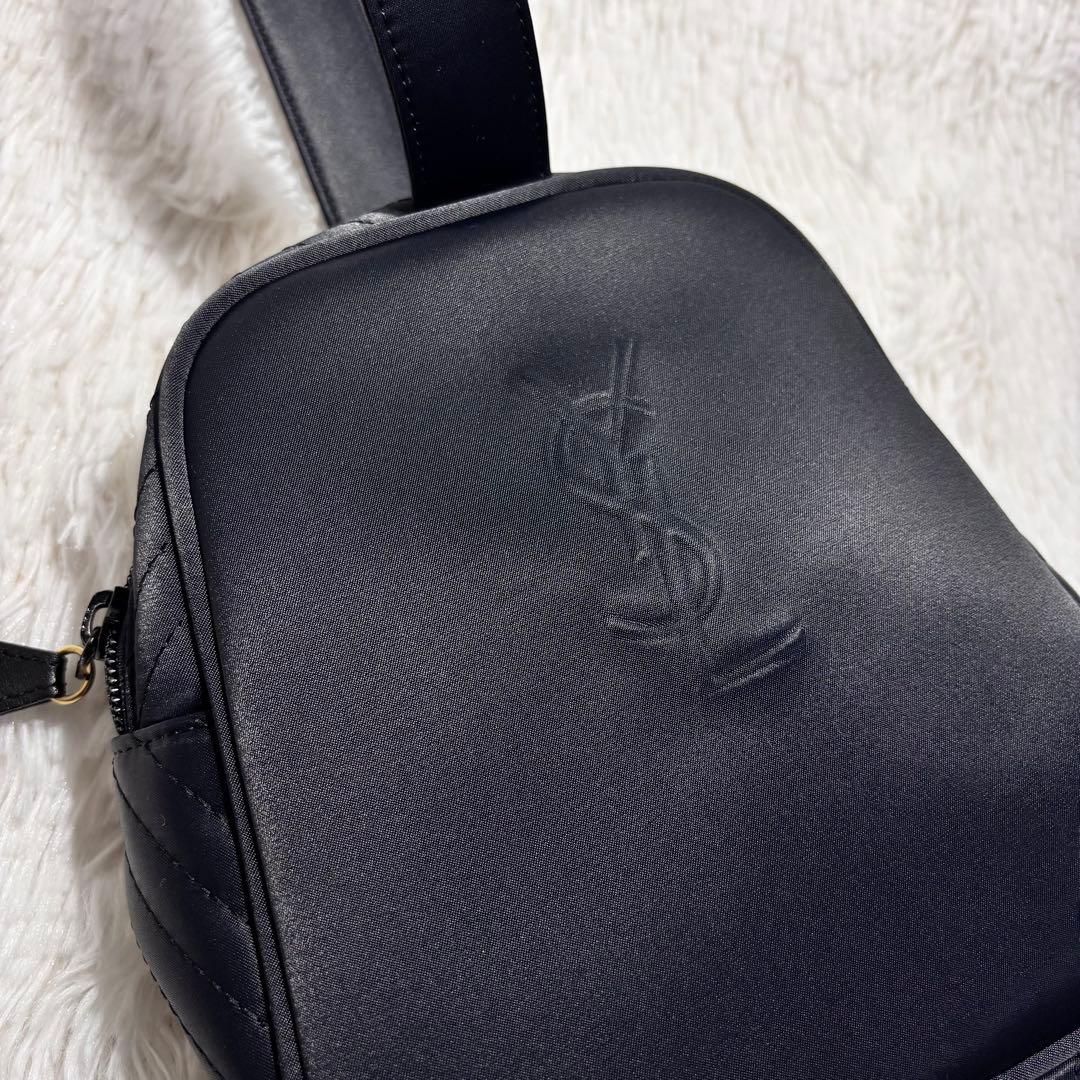 【イヴサンローラン】ハンドバック　キルティング　ワンハンドル　ミニ　シンプル