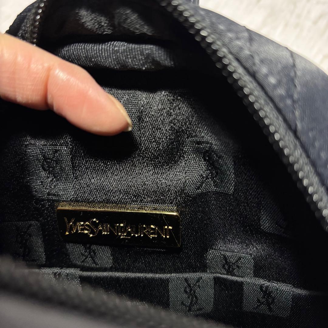 【イヴサンローラン】ハンドバック　キルティング　ワンハンドル　ミニ　シンプル