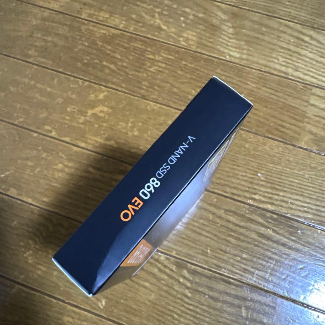 未使用新品 Samsung 860 EVO 500GB SSD SATA 2.5