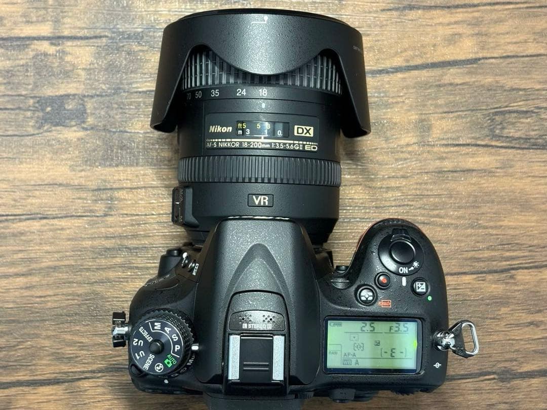 Nikon D7100　AF-S NIKKOR 18-200mm セット