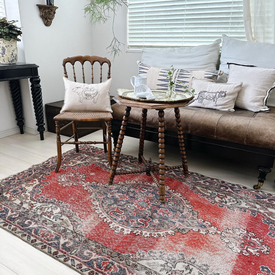 トルコ ヴィンテージラグ A120 レッド ネイビー カーキグリーン