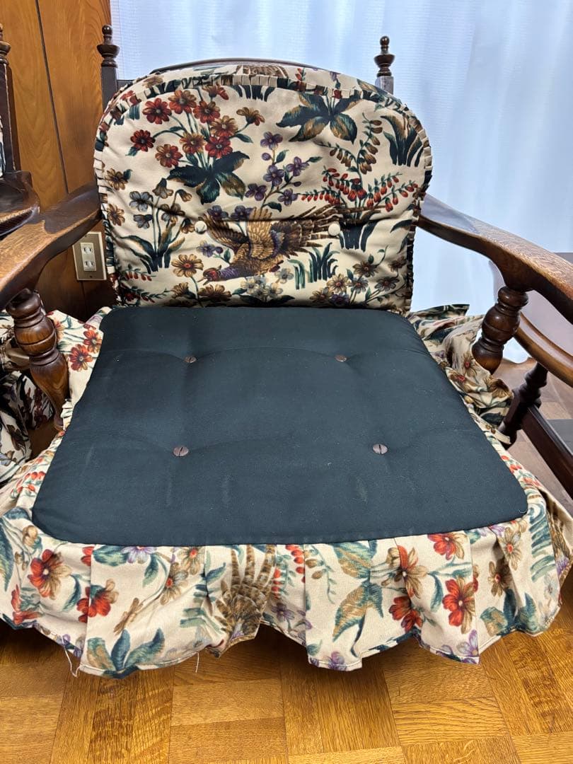 飛騨家具　穂高　木製アームチェア 花柄カバー付き　1脚　中古