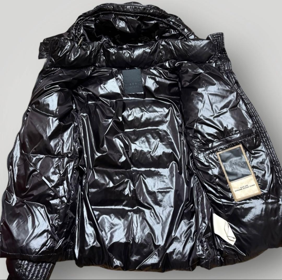 タトラスベルボダウンジャケット フード付き