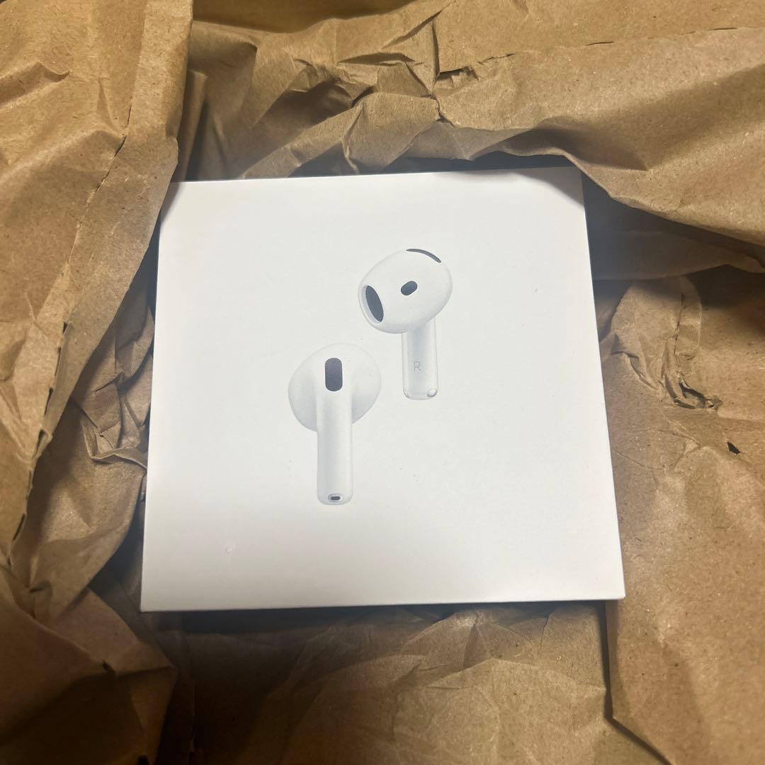 AirPods4本体 ホワイト ノイズキャンセリング搭載