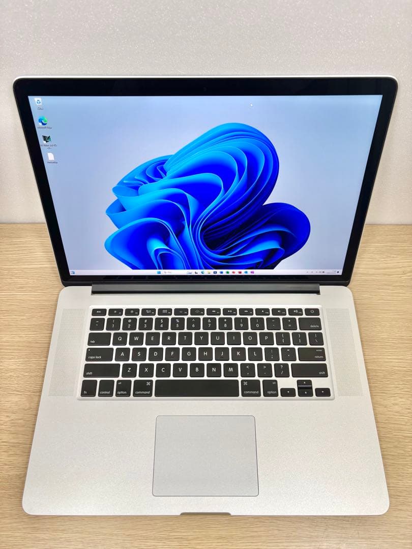 最上位3K！ MacBook Pro 15.6 Core i7 Win11