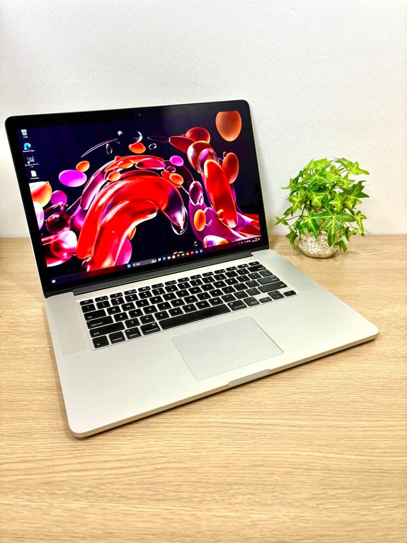 最上位3K！ MacBook Pro 15.6 Core i7 Win11