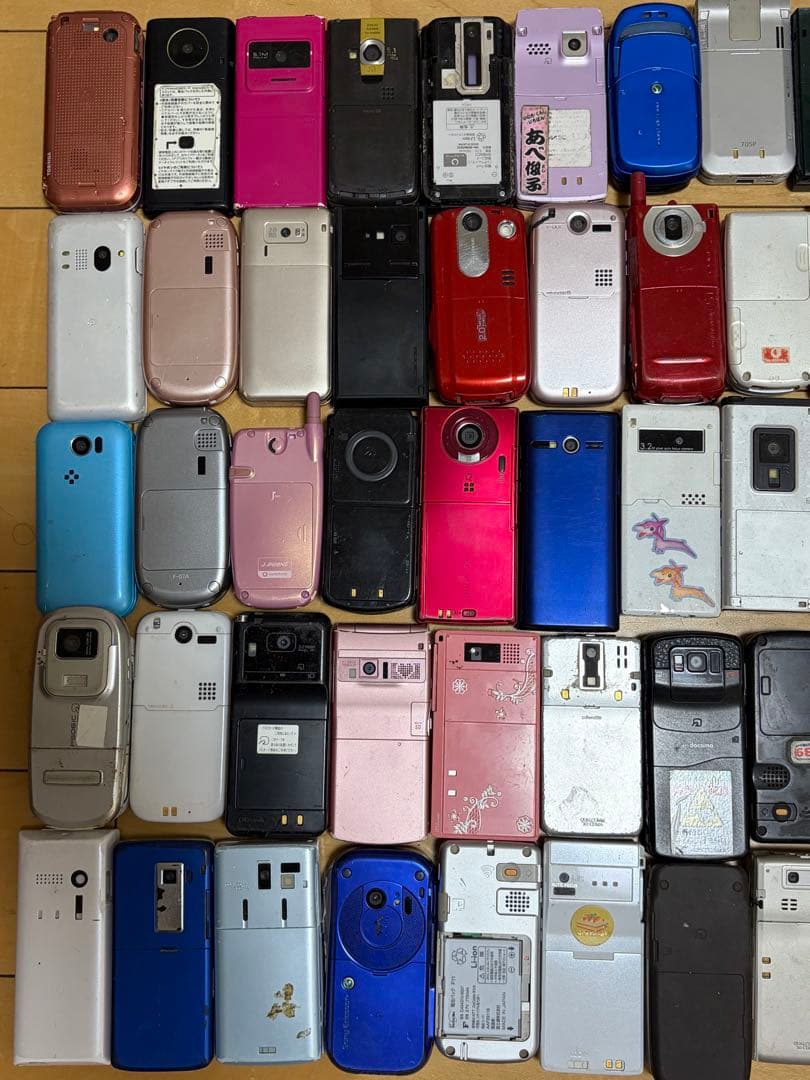 携帯電話　ガラケー　全65台　動作未確認品 修理部品取り専用