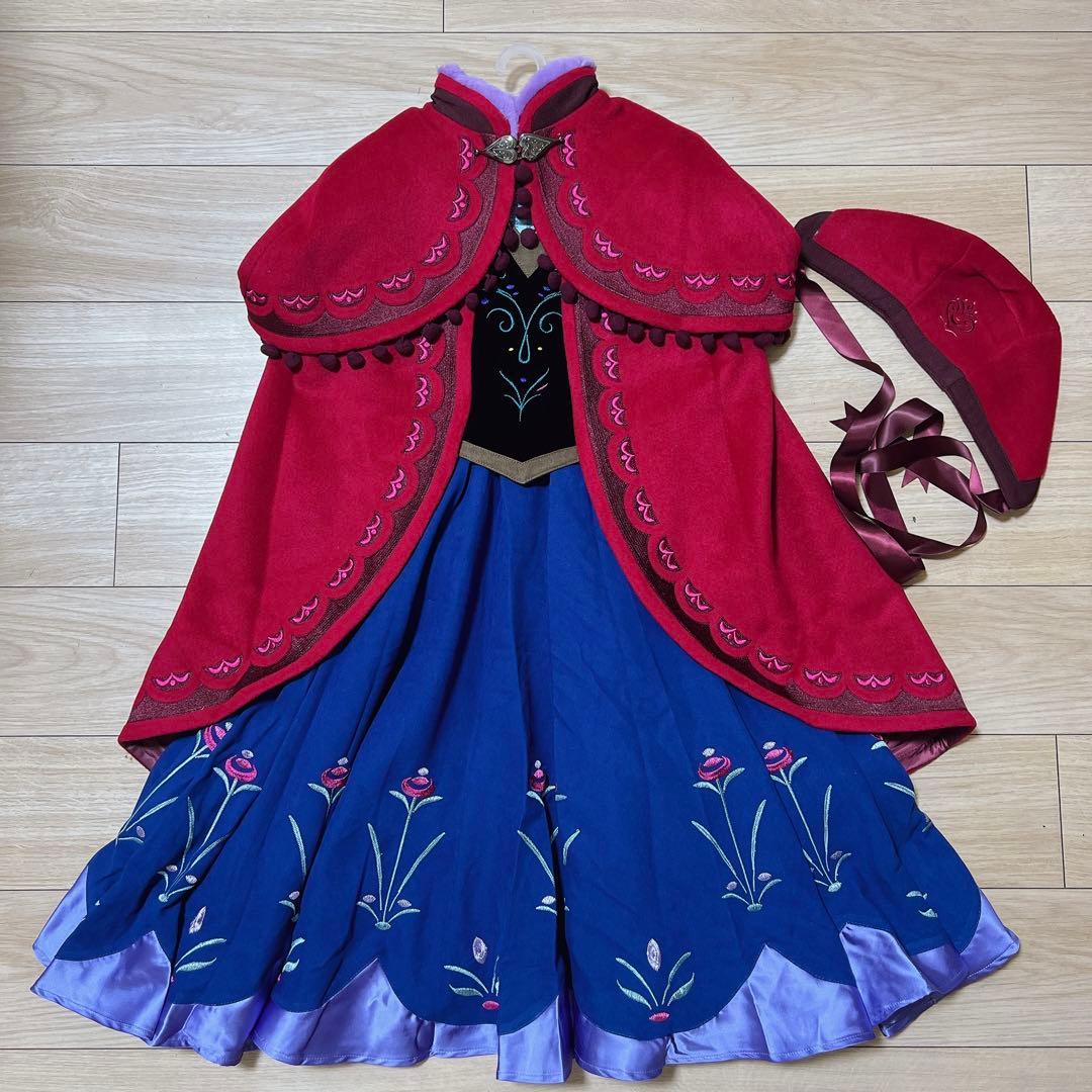 アナと雪の女王　アナ雪山ドレス　新品　130サイズ　ディズニー