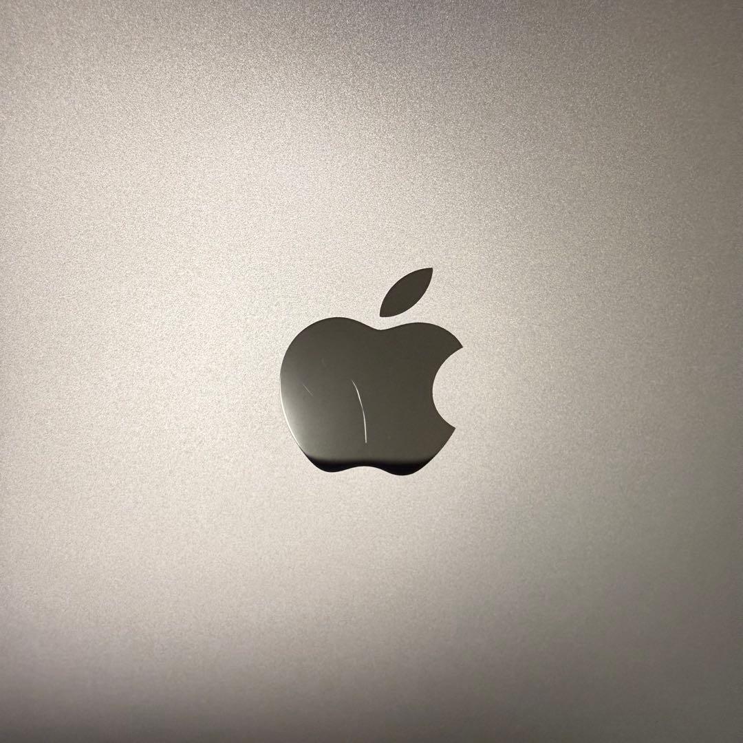 【美品】13インチMacBook Air 8GB/256GB