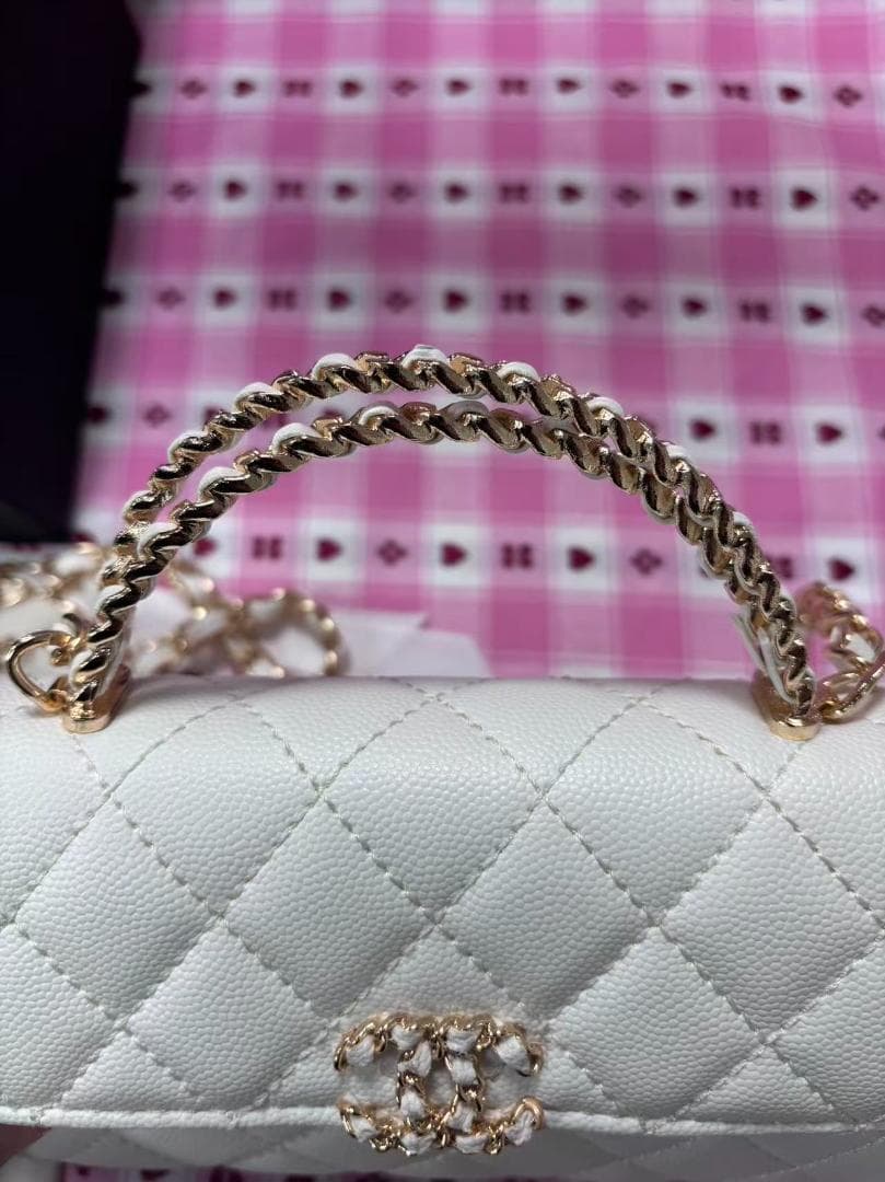 【非売品】VIP限定 ホワイトキルティングバッグ wt