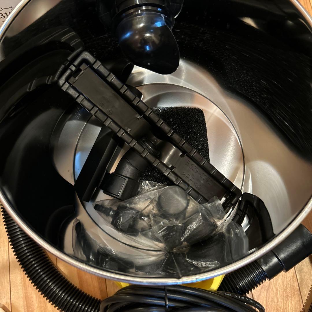 【新品未使用】ケルヒャー乾湿両用バキュームクリーナー WD3