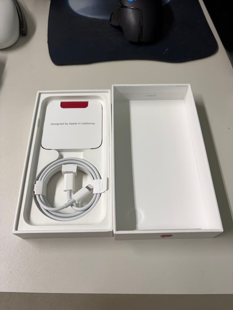 iPhone se3 128gb プロダクトレッド simフリー