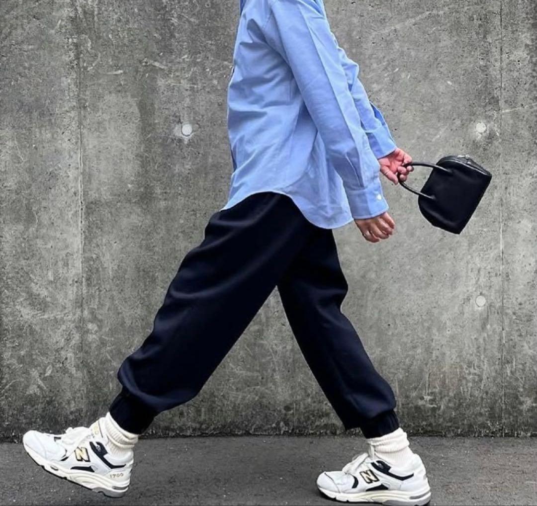 マノンフリップ ボンボンパンツ　ネイビー