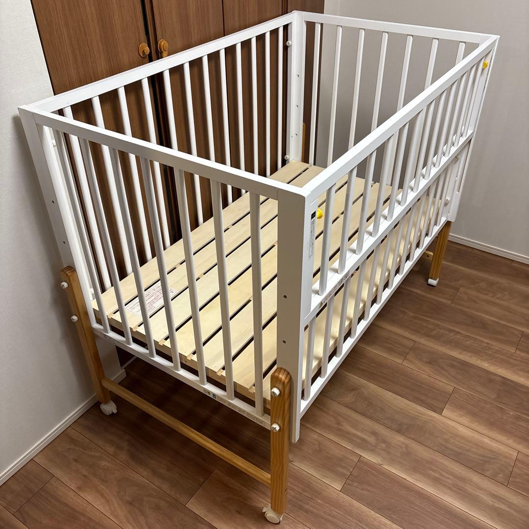 pacopako キホンベビーベッド　スライド+キャスター付き