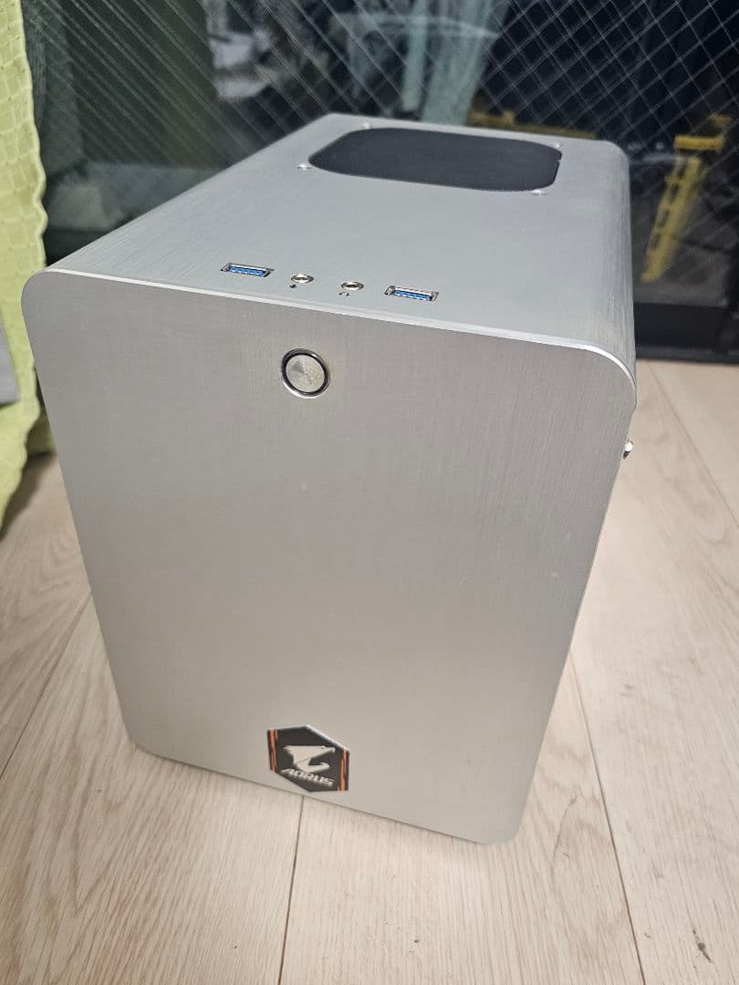 チ*ン様 Raijintek metis plus PCケース550W電源120