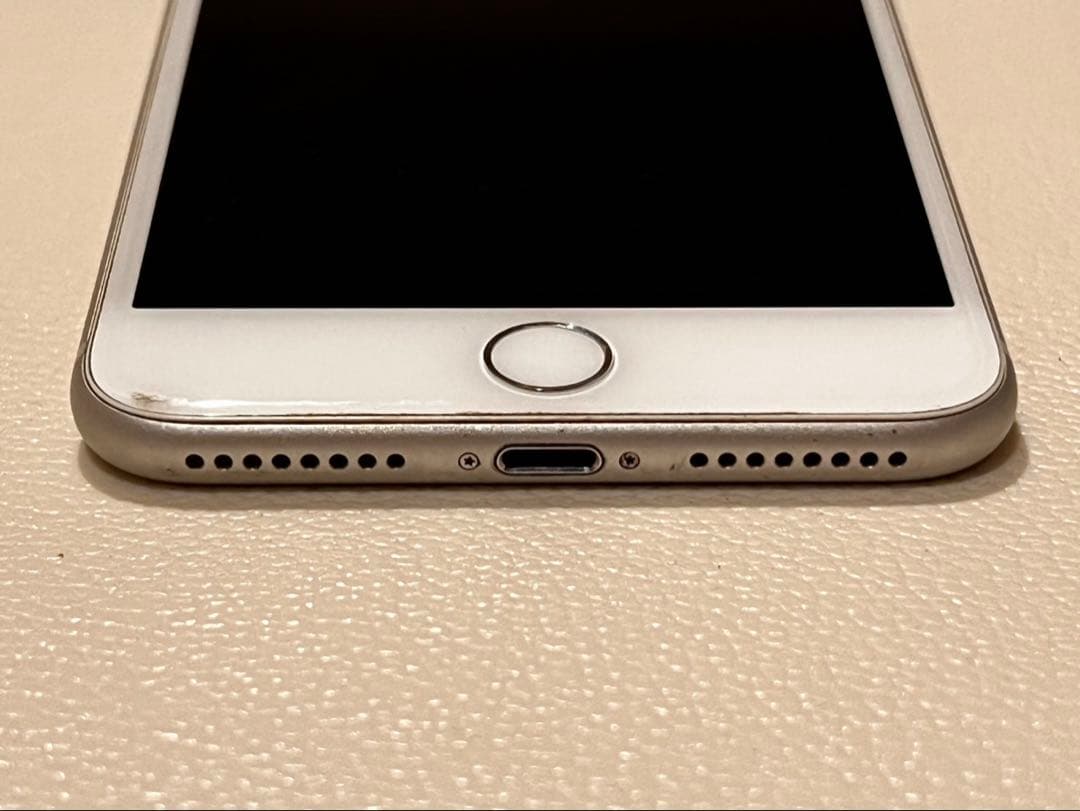 【中古】iPhone8plus 64GB SIMフリー