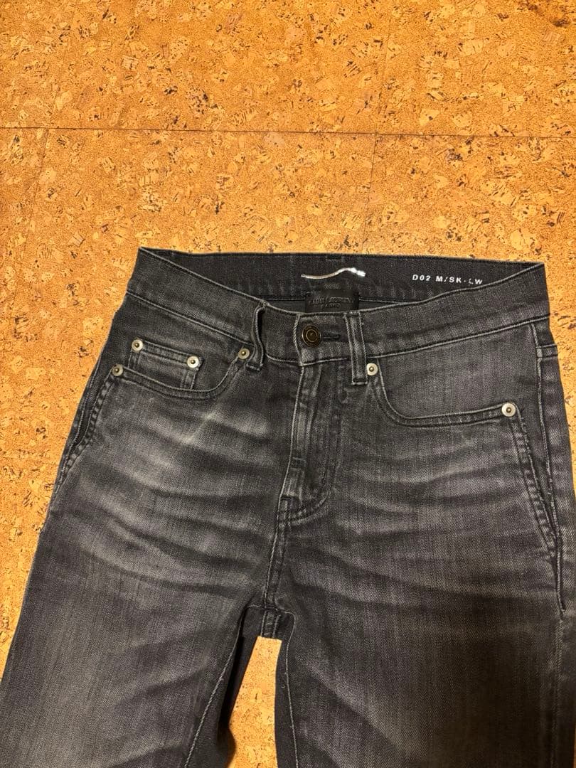 SAINT LAURENT PARIS スキニーデニム　ウォッシュ加工