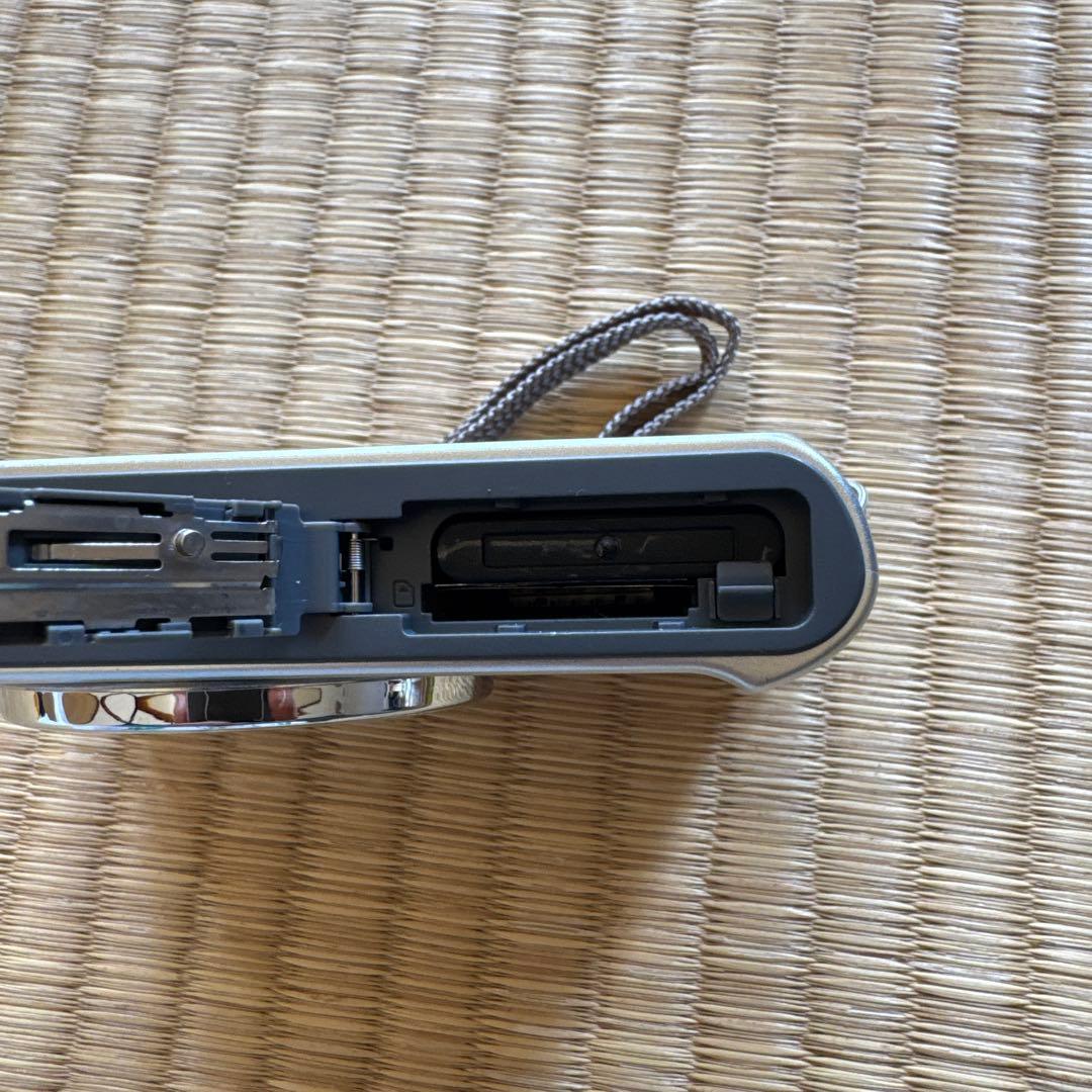 CASIO EXILIM 12倍ズーム デジタルカメラ　今日だけ値下げ