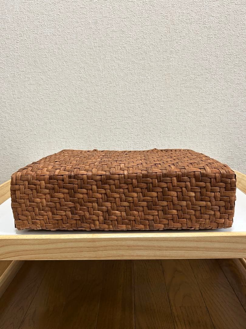 【6月5日限定価格】新品　山葡萄籠バッグ　人気網代編み　内布巾着　山ぶどう