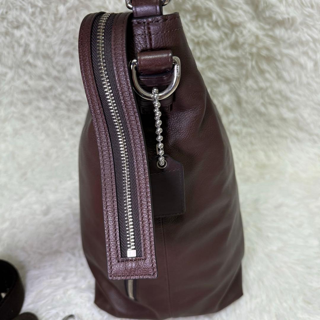 【美品】コーチ ハンドバッグ　ショルダーバッグ　 大容量 レザー 茶