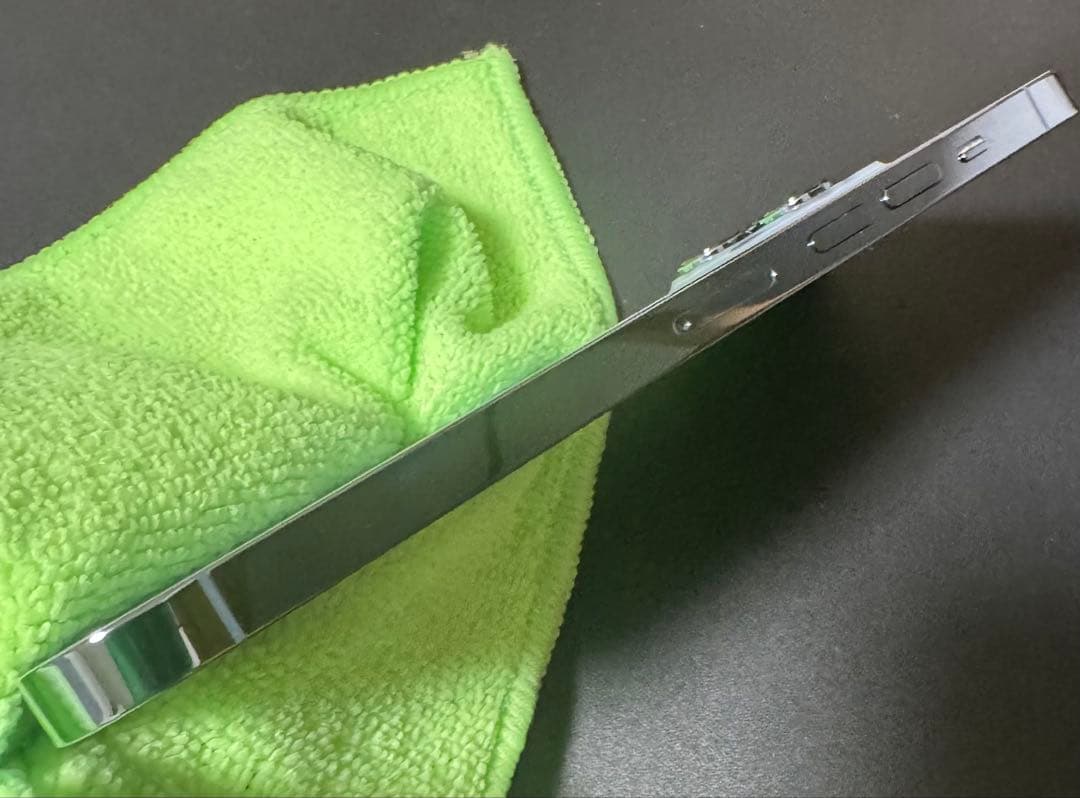 Kz’ Apple iPhone 13 Pro Max 1TBシエラブルー