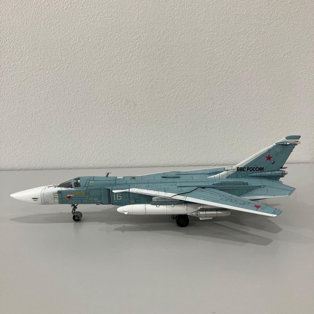 CALIBRE WINGS ロシア軍　SU-24 1/72