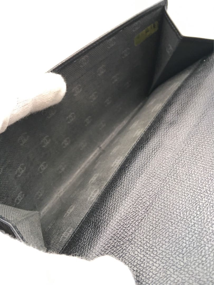シャネル　ココボタン　長財布