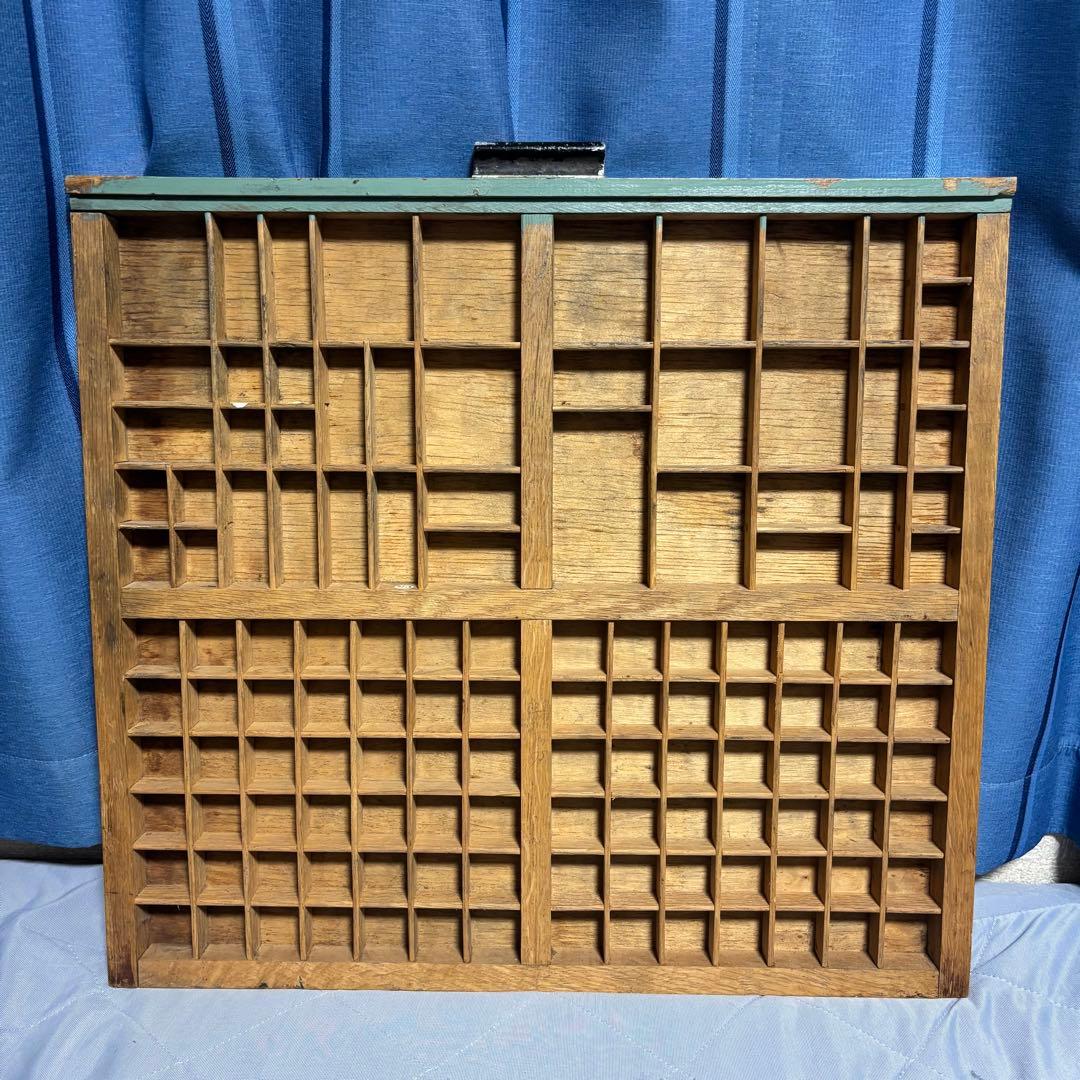 アンティーク　引き出し　木製飾り棚