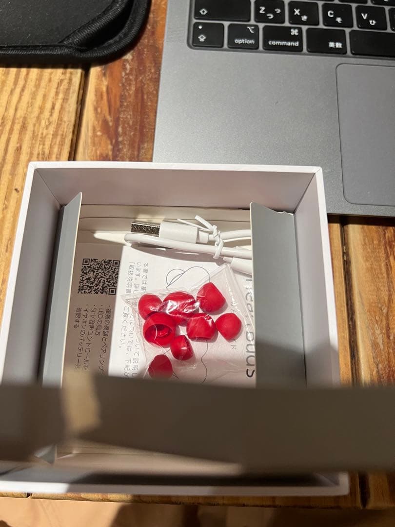 SoftBank SELECTION HeartBuds レッド