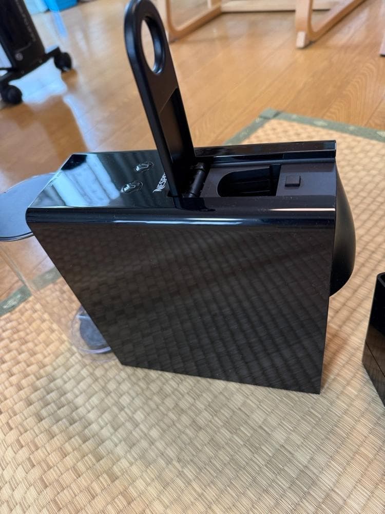 Nespressoのエスプレッソマシン - エッセンサ ミニ