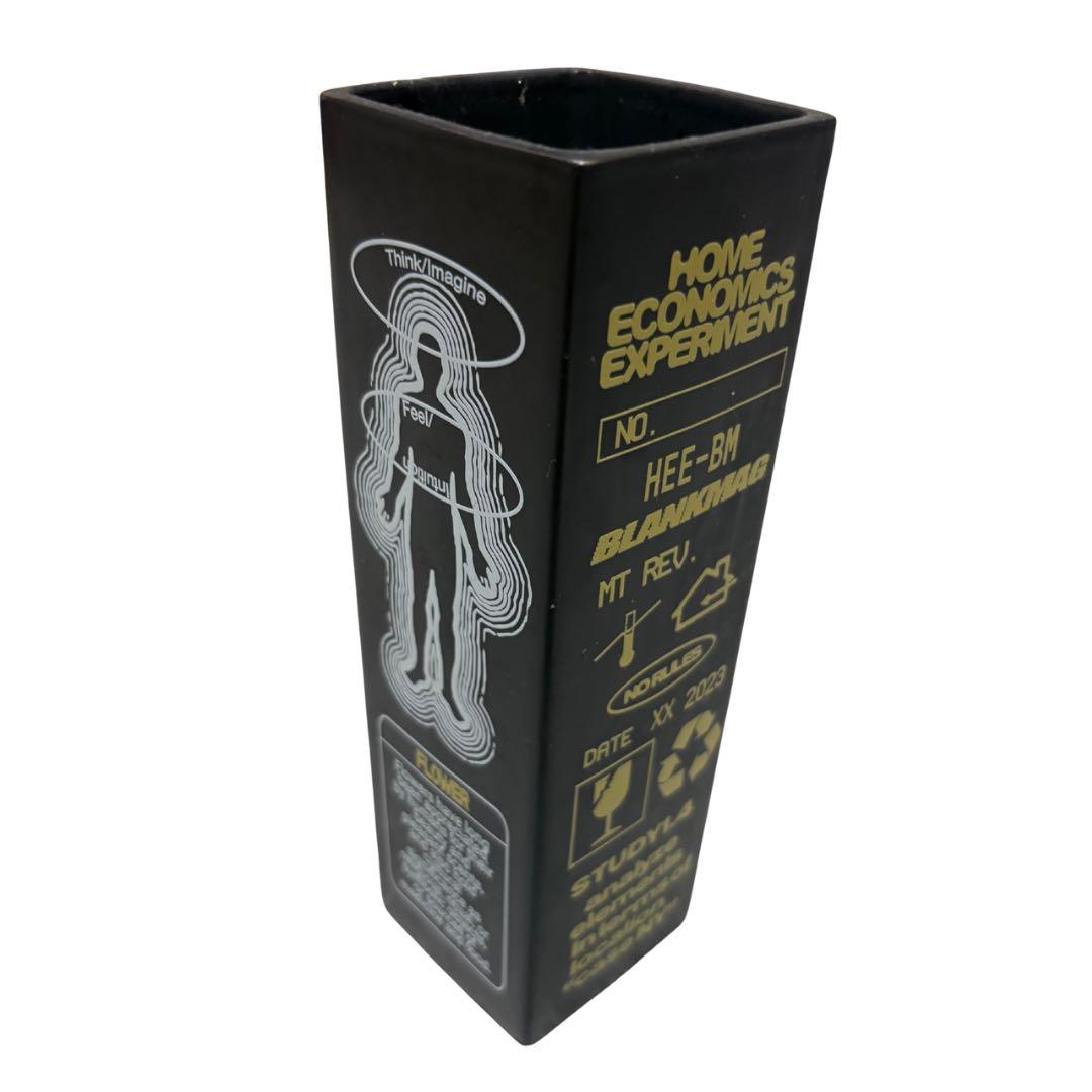  ECONOMICS EXPERIMENT/Blankmag/花瓶