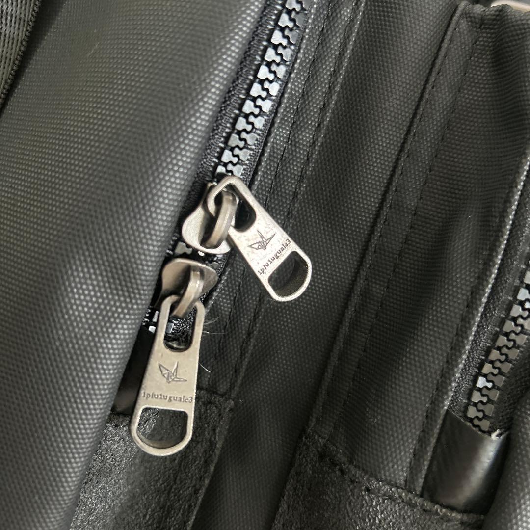 1PIU1UGUALE3 ウノピゥウノウグァーレトレ リュック バックパック