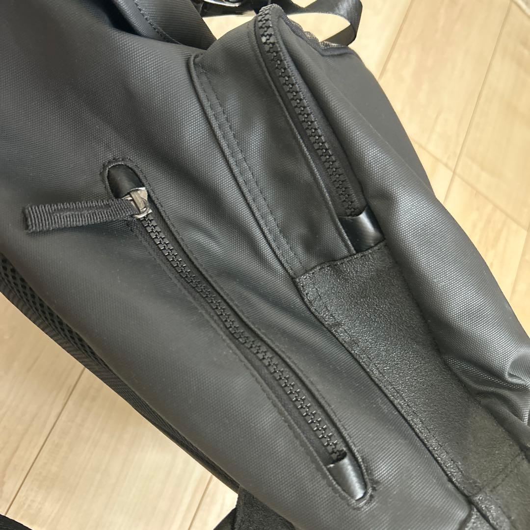 1PIU1UGUALE3 ウノピゥウノウグァーレトレ リュック バックパック