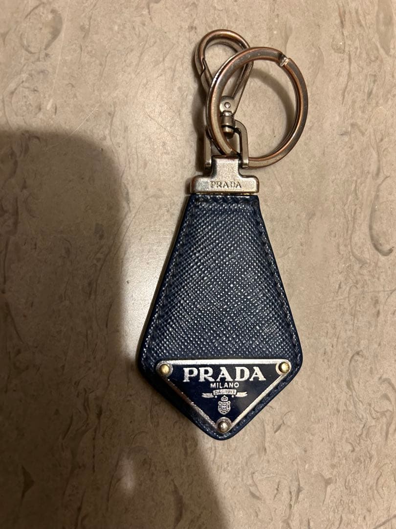 PRADA レザー キーホルダー