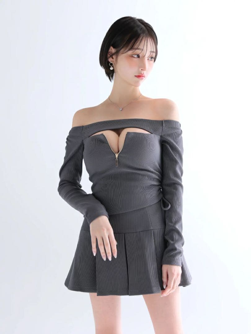 Sブラック　4138 ローブドフルールグロッシー　キャバドレス