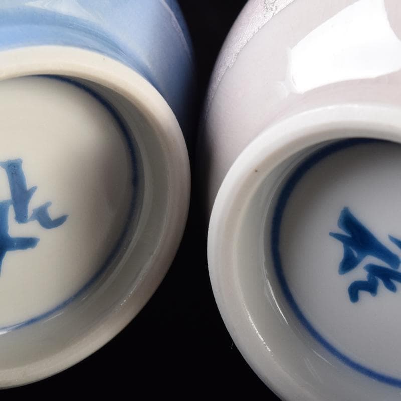 九谷焼　中田一於作　釉裏銀彩　湯呑　夫婦湯呑　共箱　V　7047