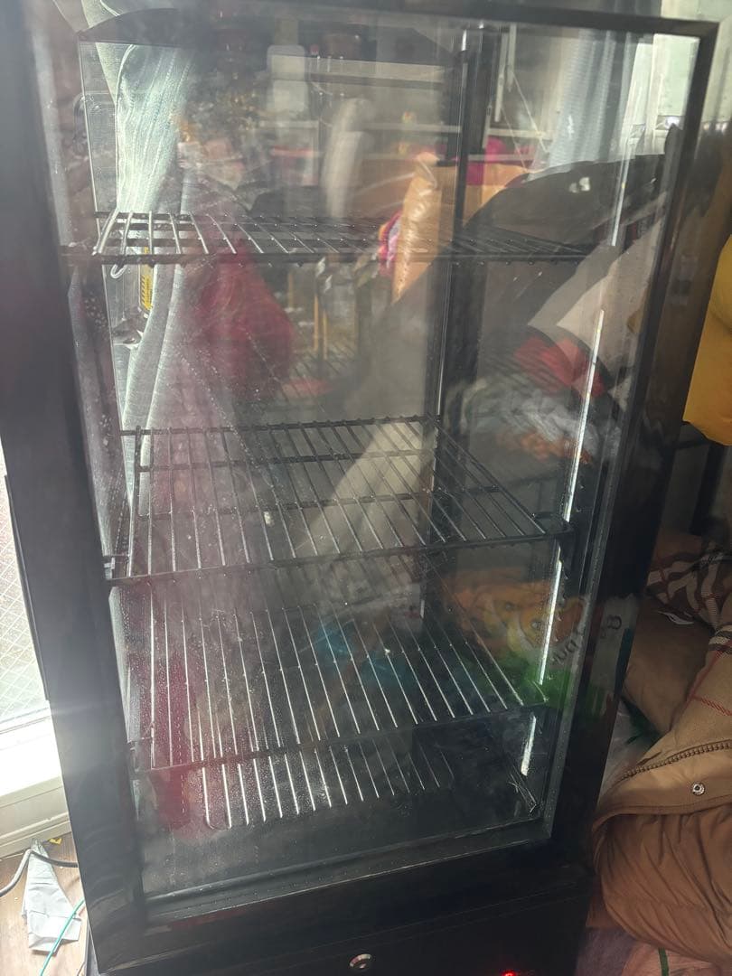 ガラス冷蔵庫 4段 黒