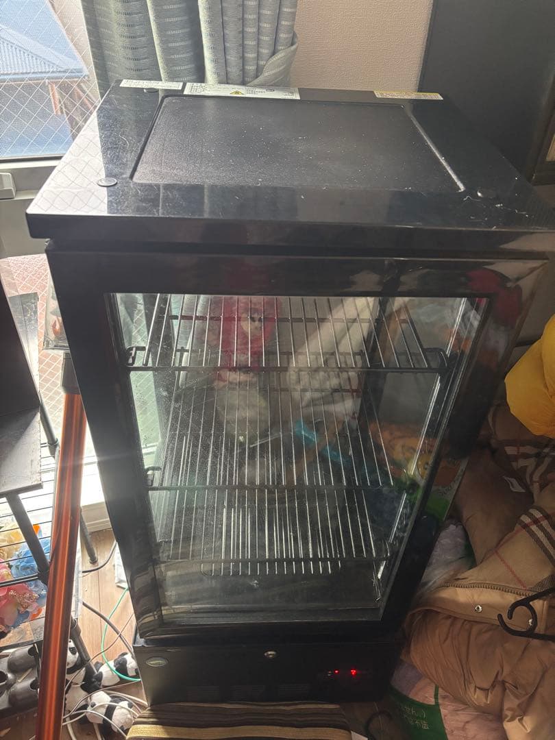 ガラス冷蔵庫 4段 黒