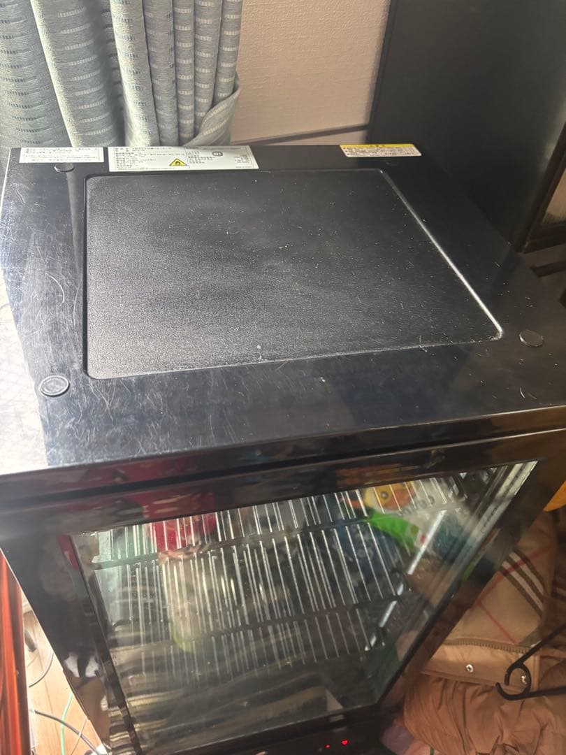 ガラス冷蔵庫 4段 黒