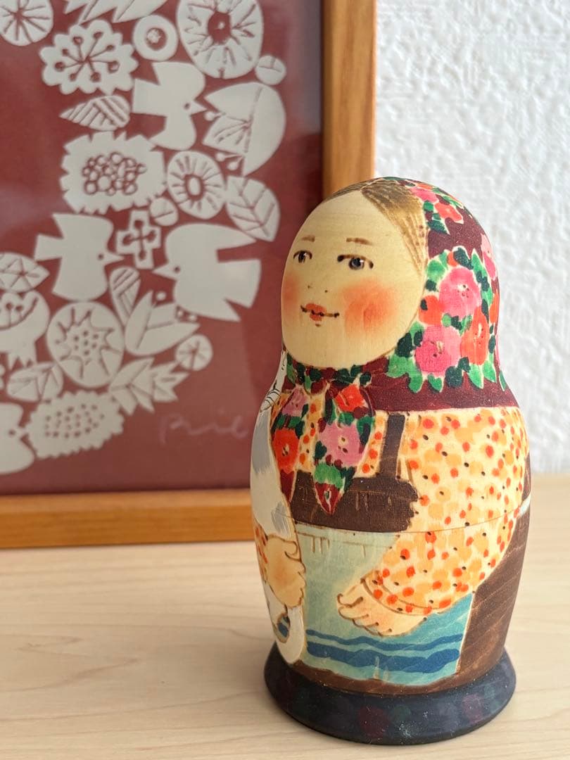 マリヤドミトリエワさん作　マトリョーシカ　4匹の猫ちゃんたちと
