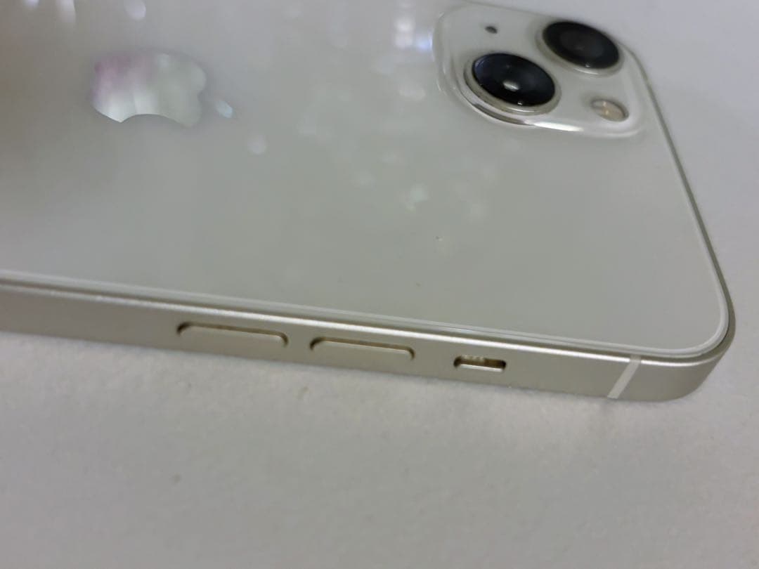 Apple iPhone13本体　スターライト128gb