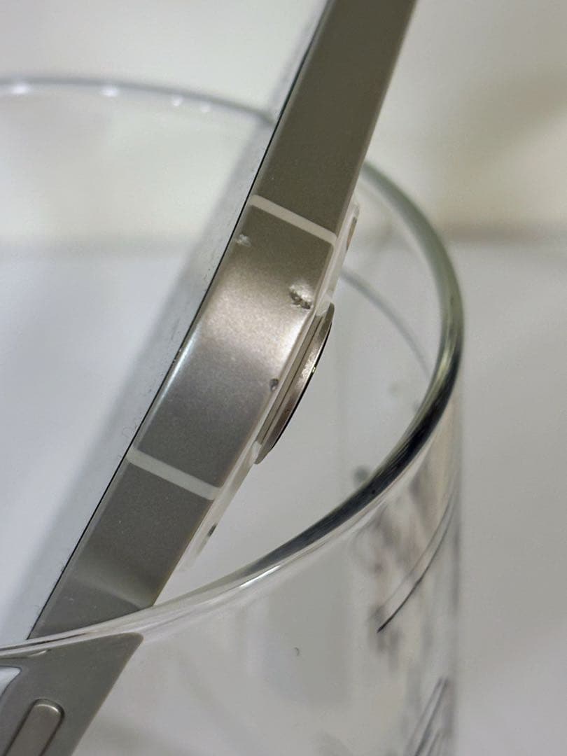 Apple iPhone13本体　スターライト128gb