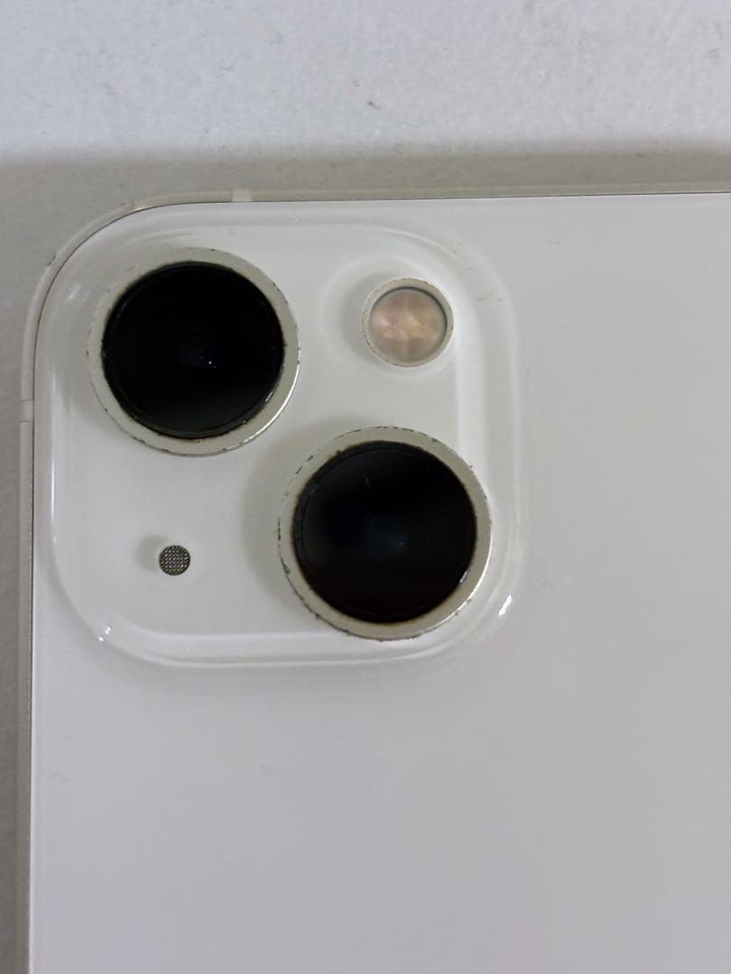 Apple iPhone13本体　スターライト128gb