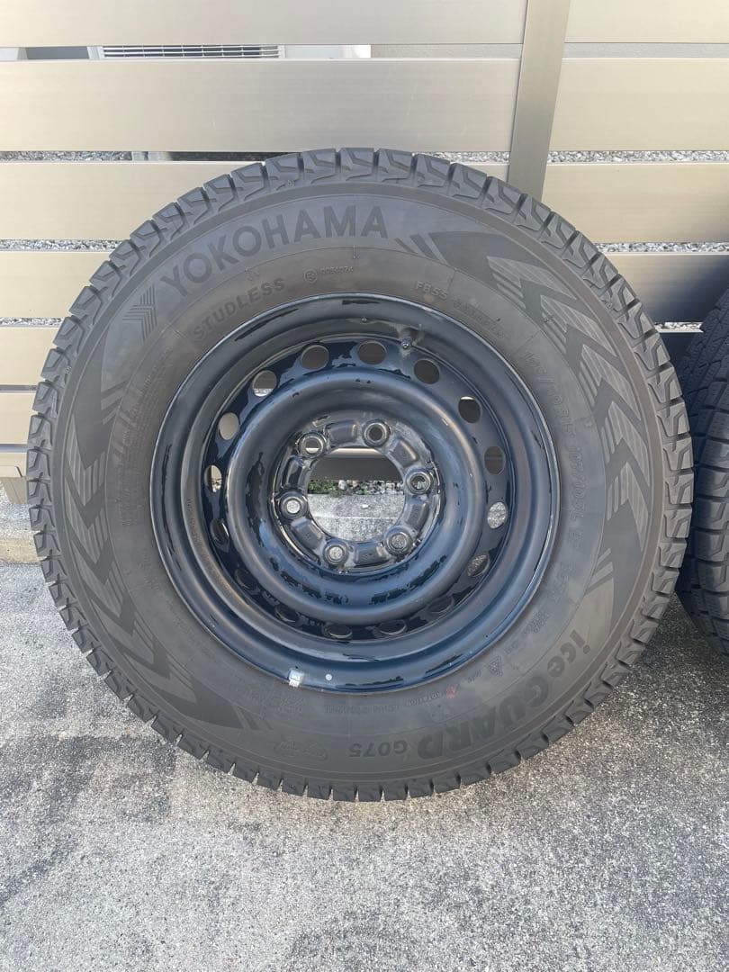 ハイエース スタッドレスタイヤ　G075