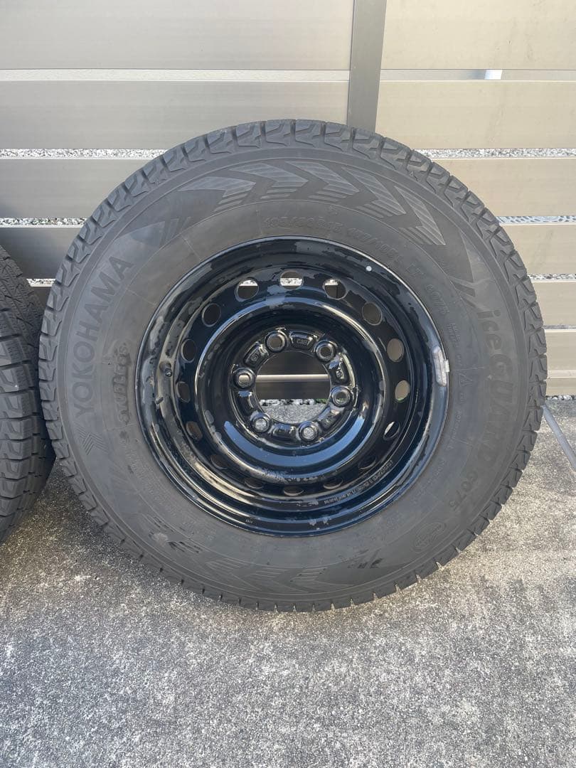 ハイエース スタッドレスタイヤ　G075