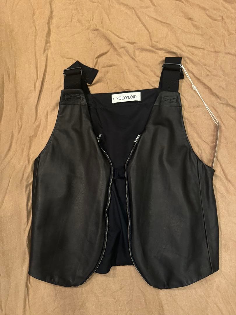 24AW POLYPLOID BAG VEST レザー　新品　定価以下