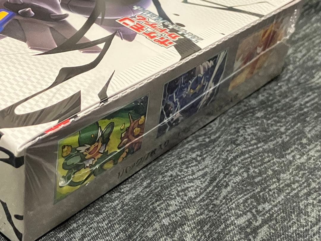 新品未開封　ブラックボルト　シュリンク付き1BOX ポケモンカード
