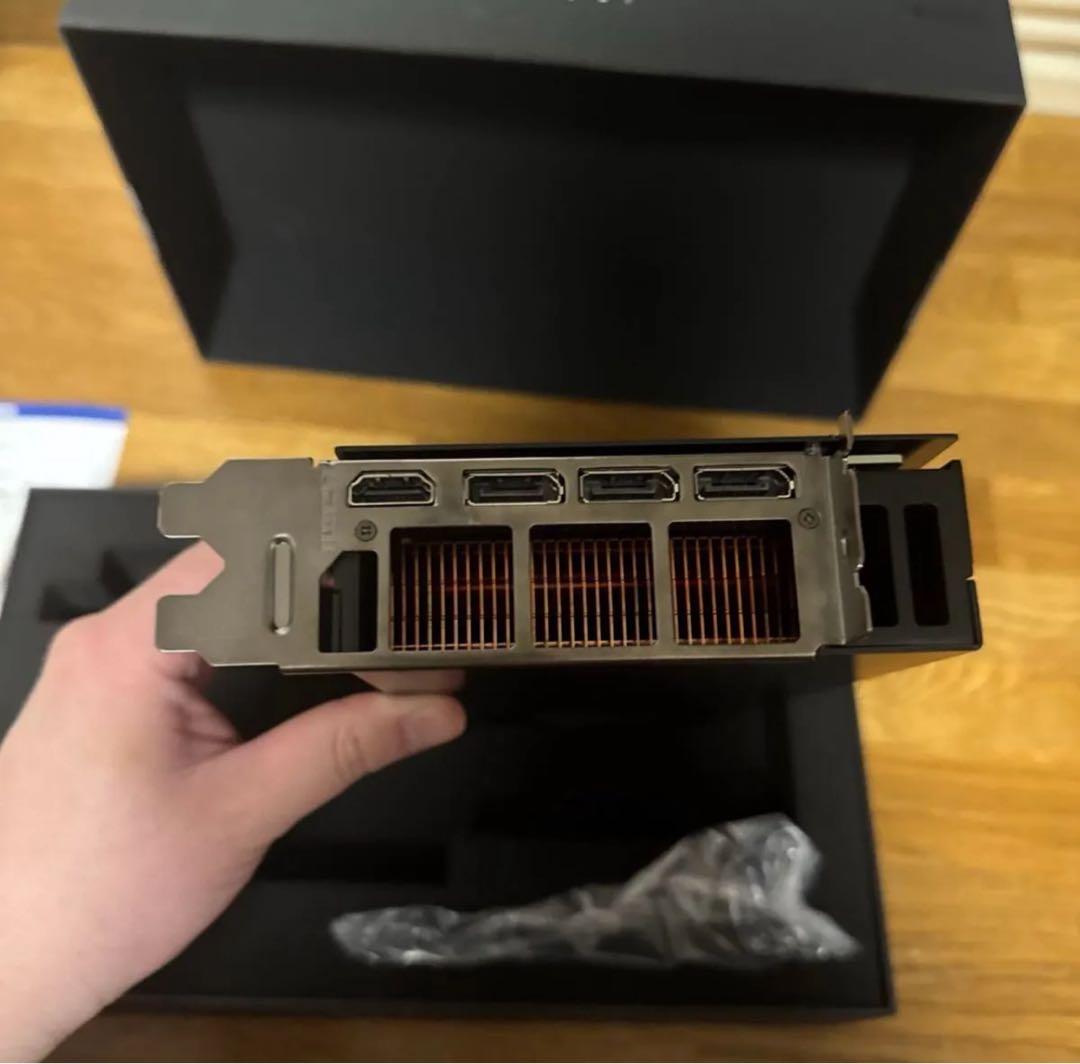 極稀 PNY RTX4070TI シロッコファンモデル